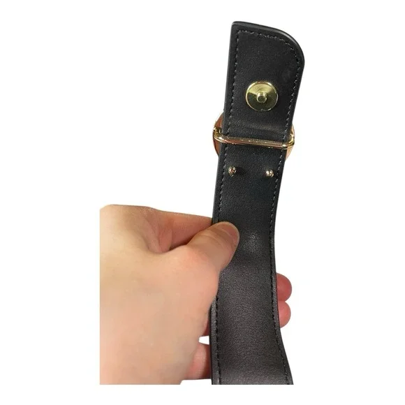 Lululemon Cactus Leather Shoulder Bag 8L Black With Gold Hardware & Dust Bag - Picture 10 of 16